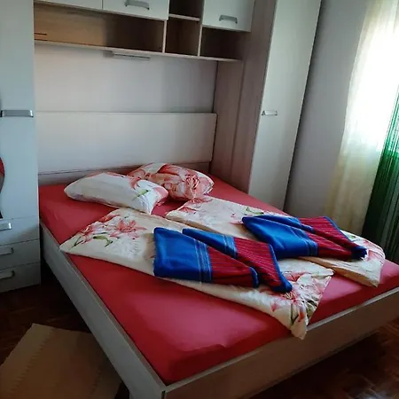 Apartma Ne&sp&la *